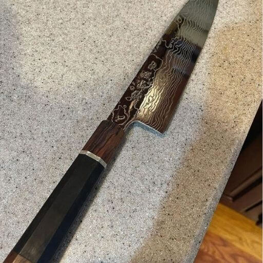 cuchillo japonés estilo santoku